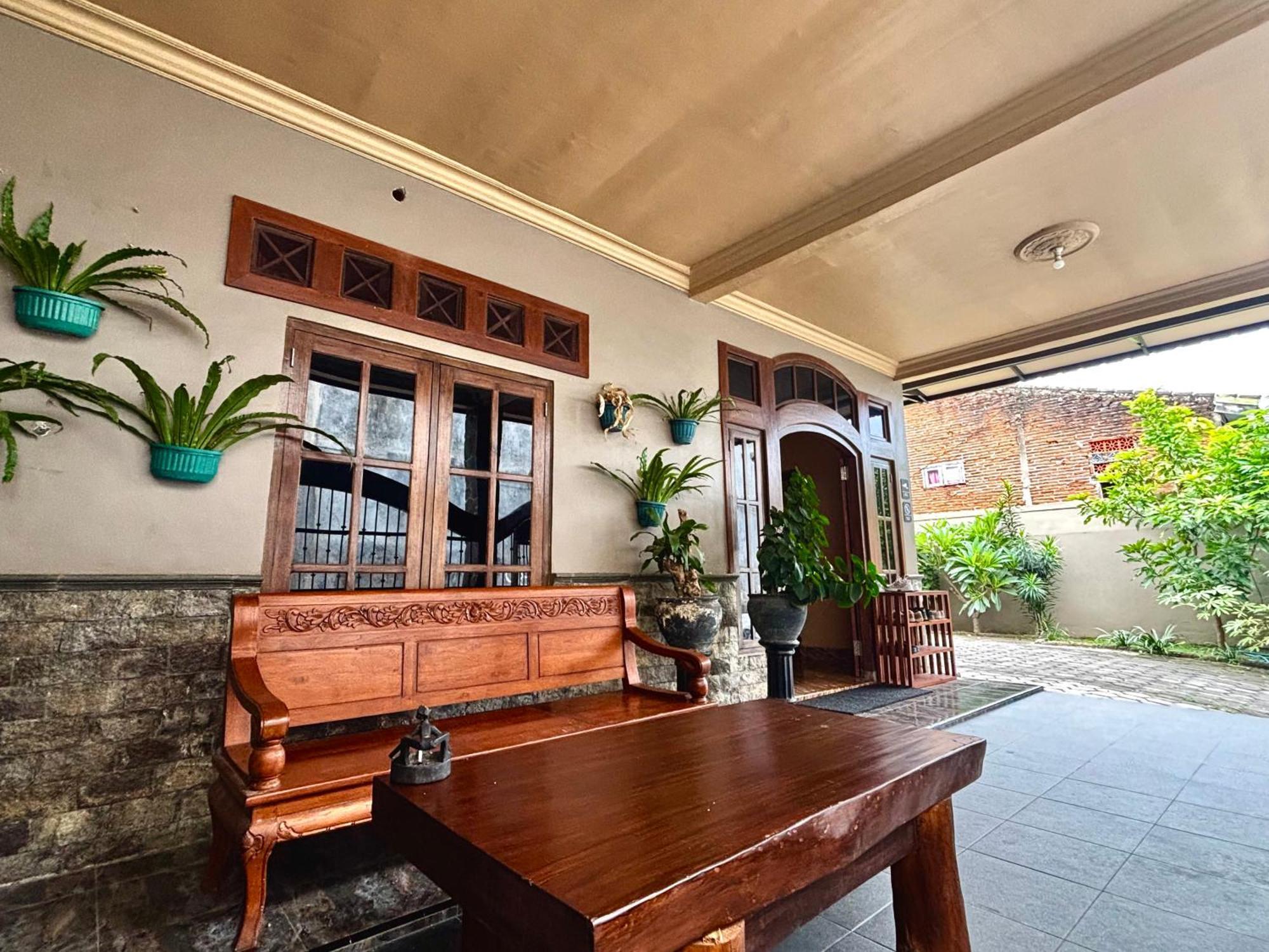 Good Feeling Ijen Banyuwangi Hostel Banyuwangi  Exterior foto
